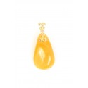 Amber pendant with the details of the gilded silver 