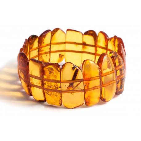 Cognac-colored amber bracelet